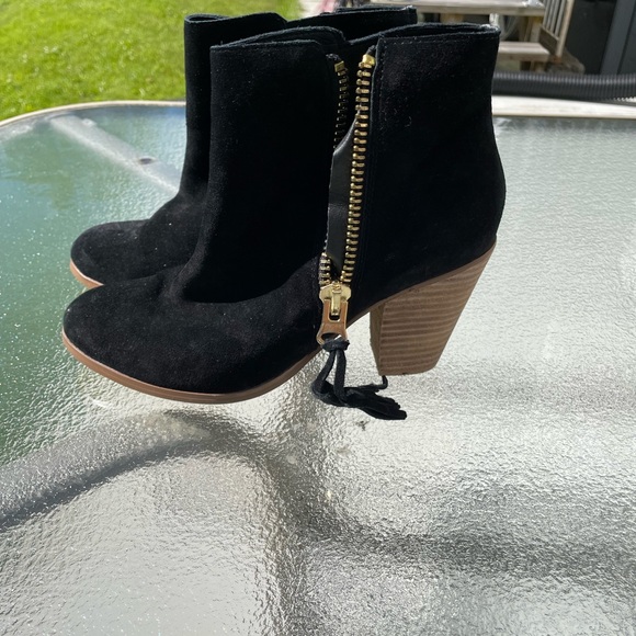 Boots - Picture 2 of 2